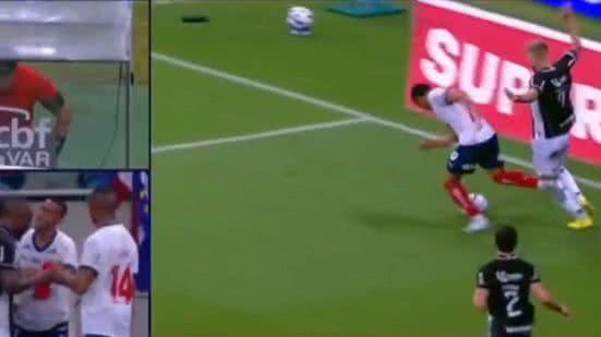 Áudio mostra conversa entre os árbitros para marcação do pênalti do jogo entre Bahia e Ceará - Reprodução