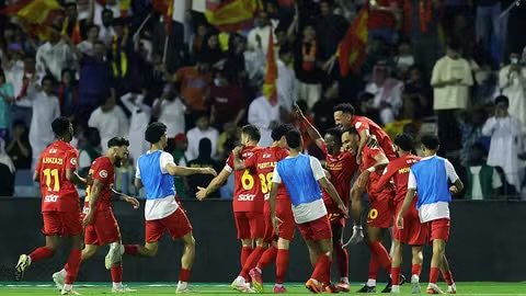Al-Quadisiya  vence por 2 a 1 no Campeonato Saudita - Reprodução/ Getty Imagens