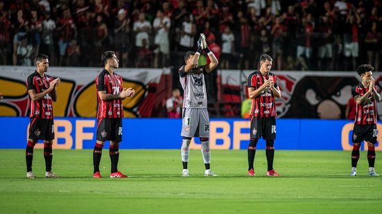 Vitória sofre mais uma derrota e permanece na zona de rebaixamento - Victor Ferreira/ECV
