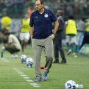 Ex-atacante Denilson defende Ceni como técnico da Seleção