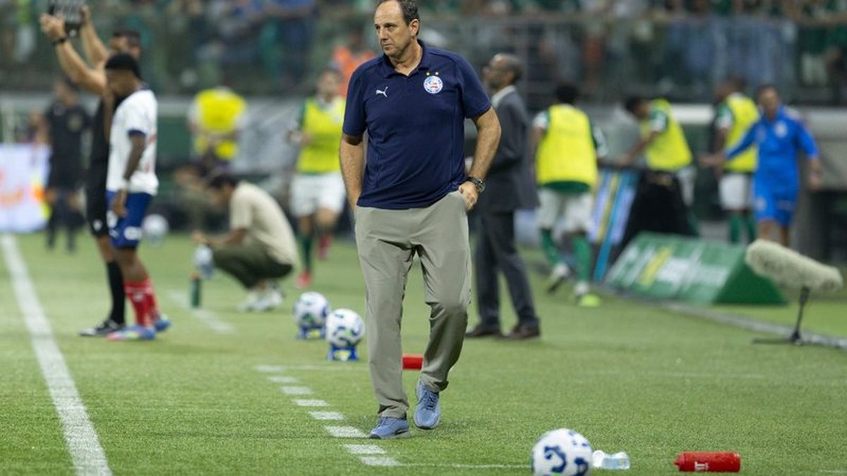 Ex-atacante Denilson defende Ceni como técnico da Seleção - Letícia Martins/ECB