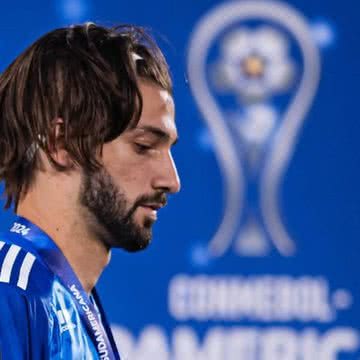 Procurado pelo Vitória, atacante argentino fica próximo de rival na Série A\u003B saiba mais