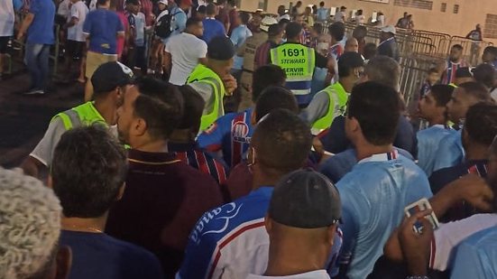 Imagem Sócios do Bahia reclamam de tratamento recebido no Estádio de Pituaçu