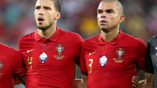 Imagem Zagueiro português anuncia aposentadoria do futebol; saiba quem