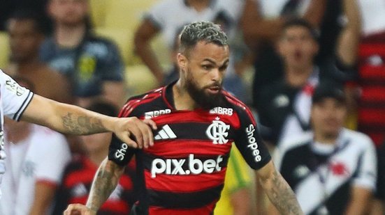 Imagem Flamengo confirma lesão de Michael e atacante vira desfalque 