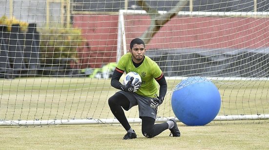 Imagem Lucas Arcanjo fala sobre momento no Vitória e elogia técnico Wagner Lopes