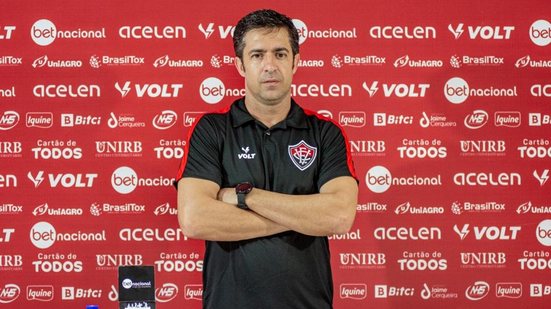 Imagem João Burse avalia atletas e comenta expectativa no Vitória