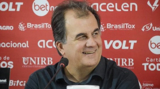 Imagem Vitória ainda busca goleiro e centroavante no mercado