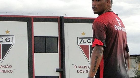 Imagem STJD absolve Bida do caso de doping e meia pode voltar ao Atlético(GO)