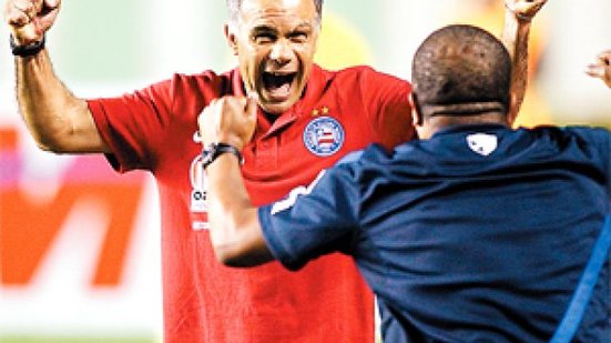 Imagem Jorginho exalta torcida após triunfo 