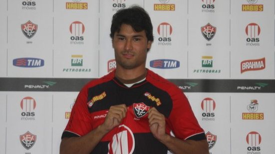 Imagem "Todos querem bater o líder", diz Pedro ken