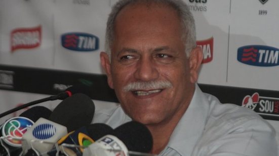 Imagem Raimundo Queiroz sobre derrota para o Avaí: "Foi um acidente"