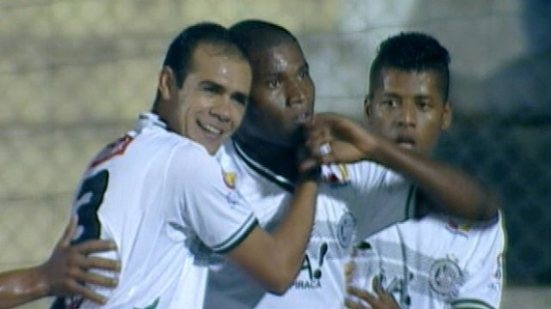 Imagem Asa vence e afasta o Avaí da briga pelo G4 da série B