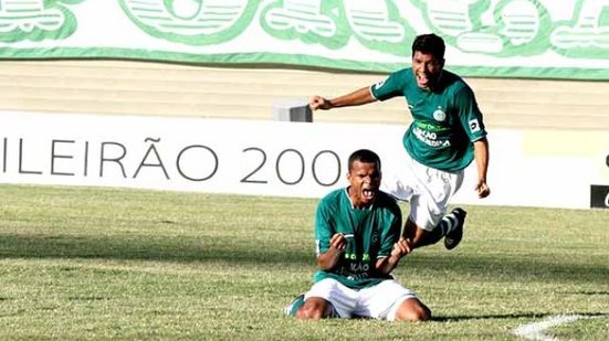 Imagem Goiás vence o Bragantino e encosta no Vitória