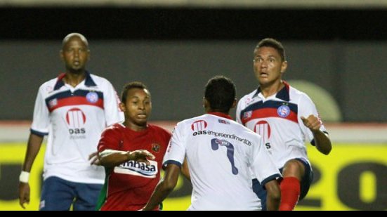 Imagem Duelo entre Bahia e Feirense é antecipado na Copa Governador