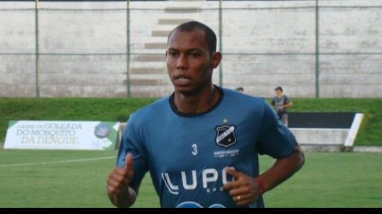 Imagem Zagueiro do ABC teme pressão, mas quer surpreender o Vitória