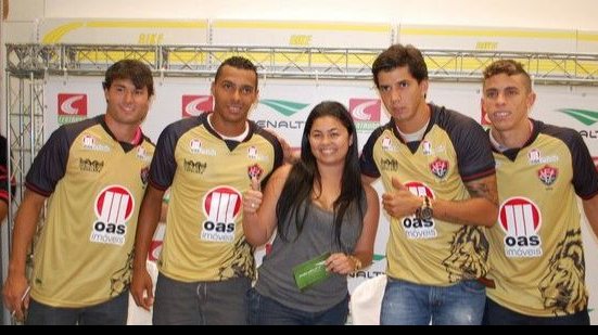 Imagem Diretor comemora lançamento do 3º uniforme do Vitória