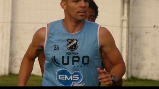 Imagem Zagueiro do ABC quer bom resultado contra o Vitória