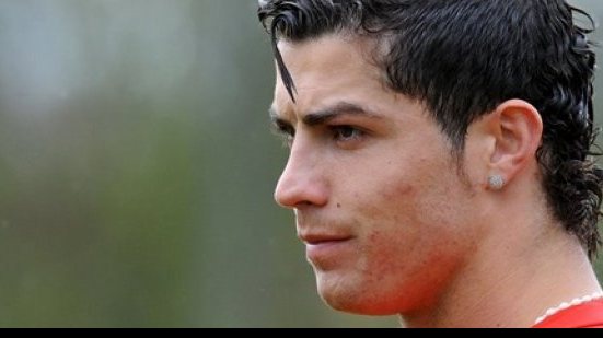 Imagem De acordo com jornal francês, PSG pode contratar Cristiano Ronaldo