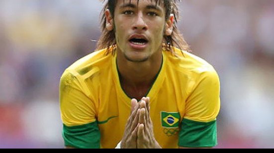 Imagem Para Neymar, seria uma honra jogar ao lado de Ibra no PSG