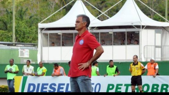 Imagem Jorginho não confirma titularidade de Elias contra o Flu