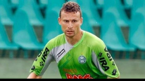 Imagem Zagueiro do Coritiba comemora retorno aos gramados 