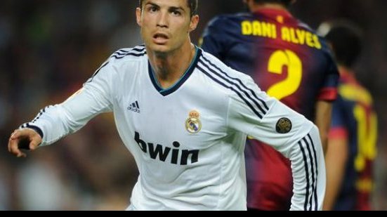 Imagem Real Madri e Manchester United vendem mais camisas no mundo