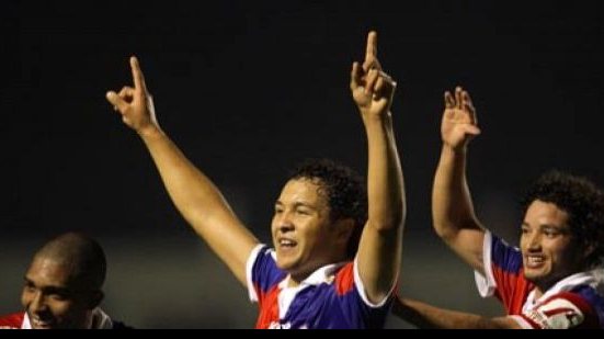 Imagem Vitória perde o jogo para o Paraná e a liderança da série B