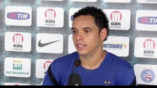 Imagem Lulinha pede que time esqueça a arbitragem e foque no Coritiba