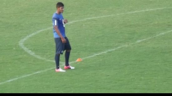 Imagem Criticado, Rafael recebe elogios do treinador Jorginho