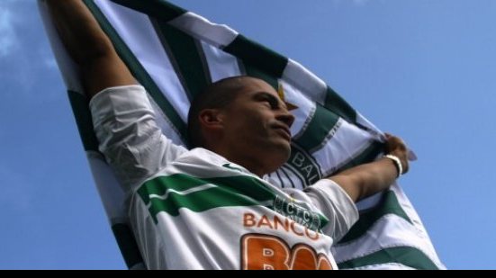 Imagem Alex é apresentado no Coritiba falando em títulos em 2013
