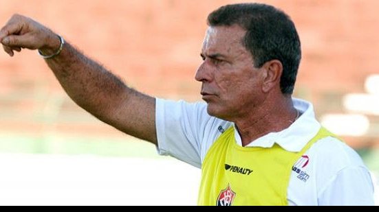 Imagem Com Ricardo Silva no comando, Vitória enfrenta o CRB