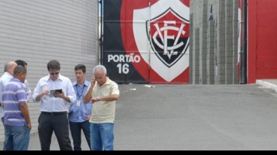 Imagem Secopa participa de vistoria técnica do COL no Barradão