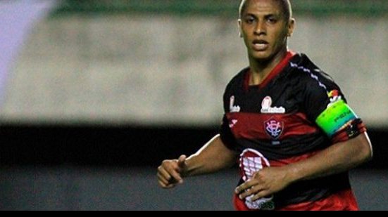 Imagem Uelliton promete briga pelo título ao torcedor