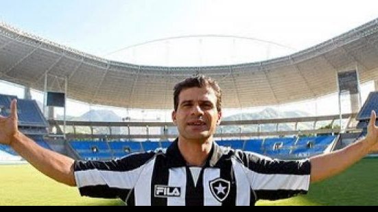 Imagem Túlio Maravilha inicia luta por gol 1000 na carreira