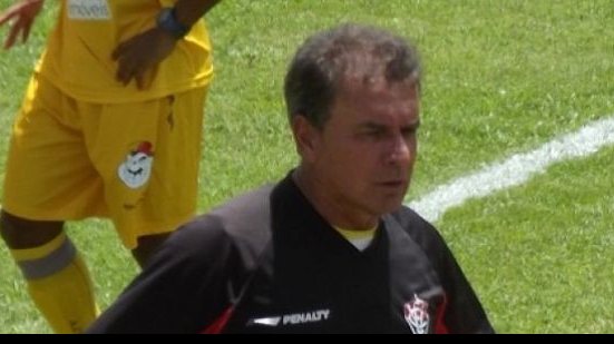 Imagem &quot;precisamos motivá-los, mas também cobrar&quot;, diz técnico sobre elenco