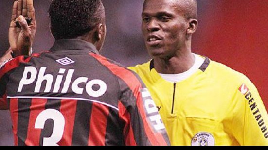 Imagem Árbitro baiano apita confronto decisivo da série B