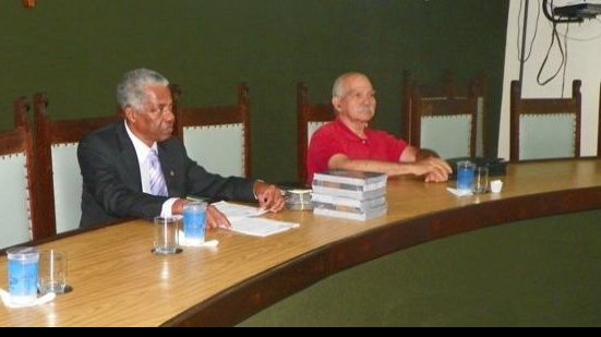 Imagem Instrutor de arbitragem da FBF apresenta resultados de curso da FIFA