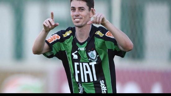 Imagem Artilheiro do América (MG) será operado nesta quarta