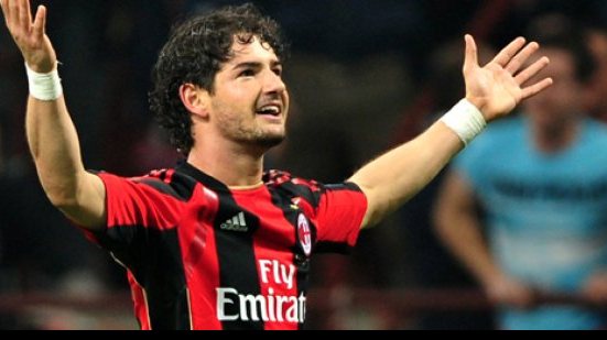 Imagem Brasileiro marca e evita derrota do Milan na Liga dos Campeões