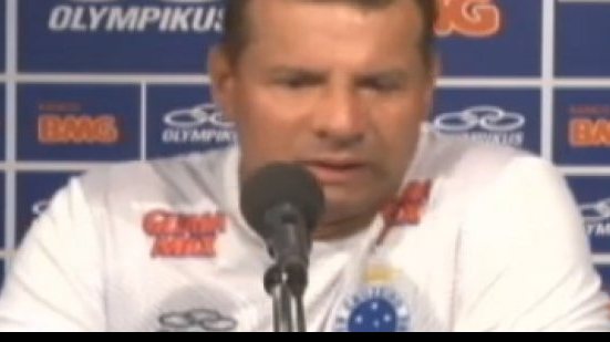 Imagem Técnico do Cruzeiro quer vencer o Bahia para livrar o time da série B