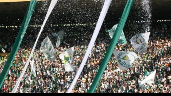 Imagem Goiás goleia o Barueri e está de volta a série A