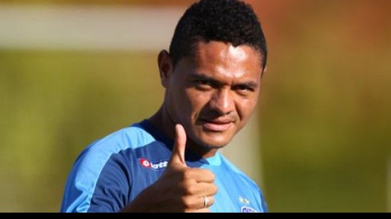 Imagem Hélder acusa arbitragem e erros após derrota de virada