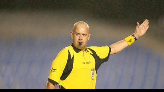 Imagem Heber Roberto Lopes apita Bahia x Ponte Preta