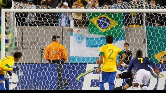 Imagem Penalti perdido por Neymar vira alvo de gozação na internet