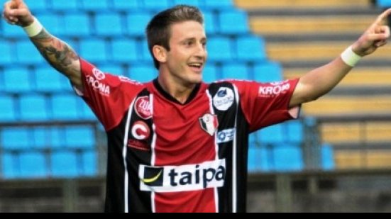 Imagem Atacante pode desfalcar o Joinville contra o Vitória