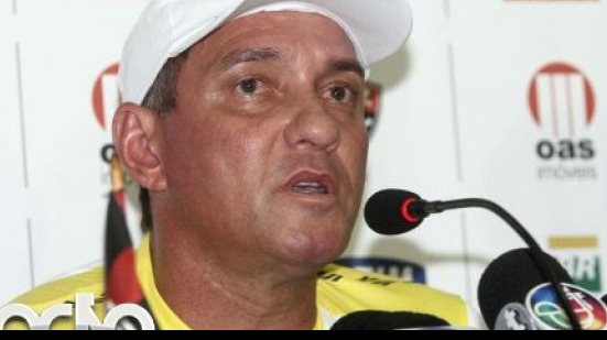 Imagem PC Gusmão lamenta empate com o Joinville e pede apoio do torcedor contra o Ceará