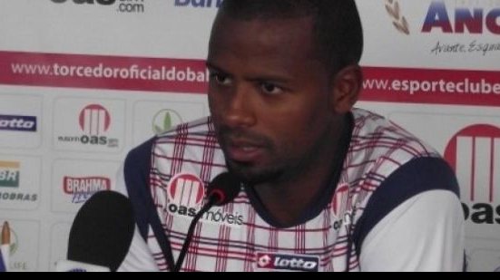 Imagem Fabinho deve ser improvisado novamente no Bahia