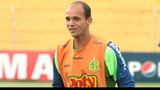 Imagem Ex-goleiro da dupla BaVi renova contrato com o Oeste