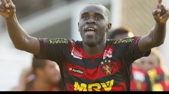 Imagem Especulação: Vitória estaria negociando com Hugo, do Sport